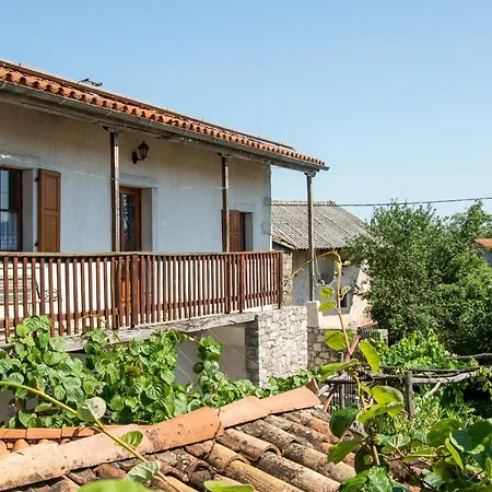 Apartma Na Skdnu Dutovlje Exterior photo